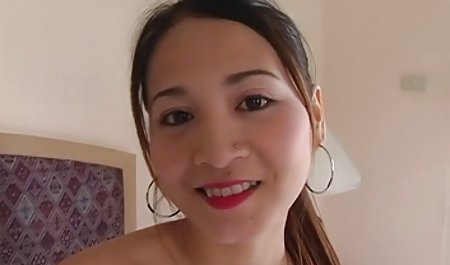 アジアラティーナブバリ野鳥保護区、アンFucks彼女の小さな肛門とのディルド! カップル ハメ 撮り 投稿